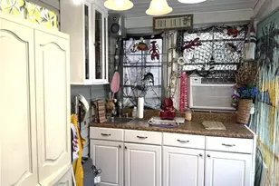 1658 Diamond Lake Cir, Naples, FL 34114 - Photo 8