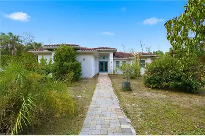 181 35th Ave NE, Naples, FL 34120 - Photo 2