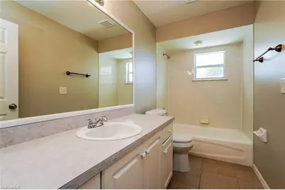 617 SE 27th St, Cape Coral, FL 33904 - Photo 8