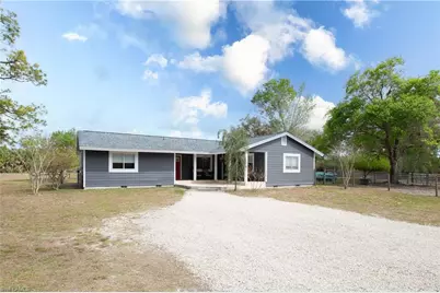 2210 20th Ave NE, Naples, FL 34120 - Photo 8