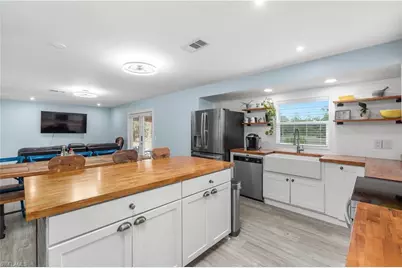 2210 20th Ave NE, Naples, FL 34120 - Photo 16