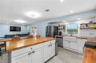 2210 20th Ave NE, Naples, FL 34120 - Photo 16