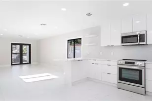 9002-9002 Somerset (Unit 2) Ln, Bonita Springs, FL 34135 - Photo 4