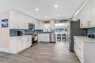 3470 Lakeview Dr, Naples, FL 34112 - Photo 4