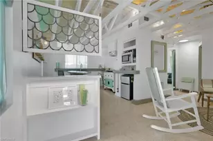 1278 Rainbow Ct, Naples, FL 34110 - Photo 6