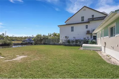 1278 Rainbow Ct, Naples, FL 34110 - Photo 32