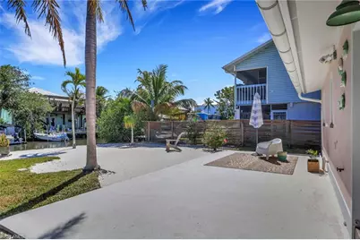 1290 Venetian Way, Naples, FL 34110 - Photo 38