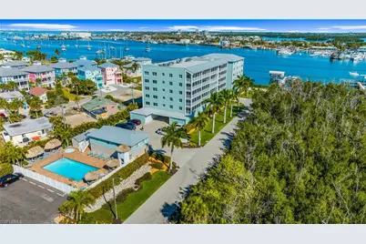 345 Mango St #406, Fort Myers Beach, FL 33931 - Photo 4