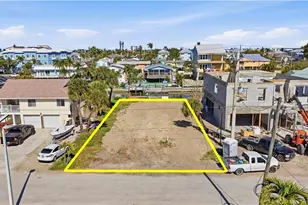 129 Curlew St, Fort Myers Beach, FL 33931 - Photo 1