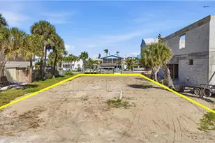 129 Curlew St, Fort Myers Beach, FL 33931 - Photo 2