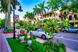 1100 9th St S, Naples, FL 34102 - Photo 32