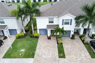 15026 Wildflower Cir, Naples, FL 34119 - Photo 2