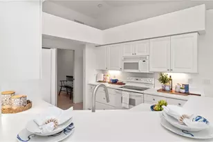 135 Estelle Dr, Naples, FL 34112 - Photo 12