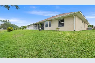 135 Estelle Dr, Naples, FL 34112 - Photo 40