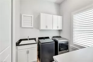 16249 Verilyn Cir, Naples, FL 34110 - Photo 24