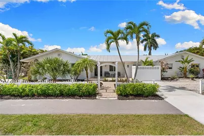 699 99th Ave N, Naples, FL 34108 - Photo 2