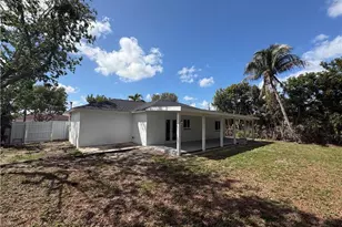 5285 SW 19 Pl, Naples, FL 34116 - Photo 16