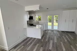 5285 SW 19 Pl, Naples, FL 34116 - Photo 4