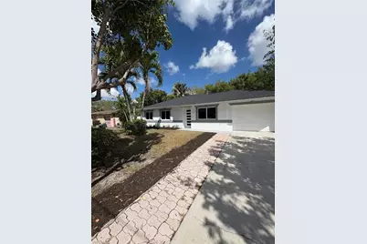 5285 SW 19 Pl, Naples, FL 34116 - Photo 2