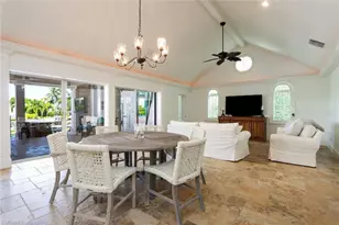 2201 Beacon Ln, Naples, FL 34103 - Photo 4