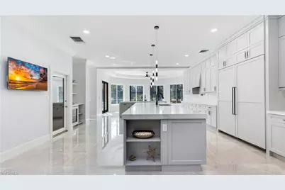 13323 Rosewood Ln, Naples, FL 34119 - Photo 10