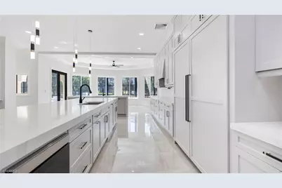 13323 Rosewood Ln, Naples, FL 34119 - Photo 14