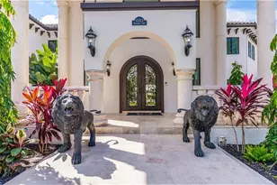 13323 Rosewood Ln, Naples, FL 34119 - Photo 4