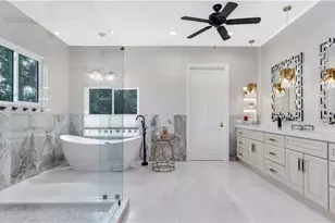 13323 Rosewood Ln, Naples, FL 34119 - Photo 22