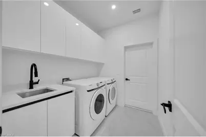 704 Holmes Ave, Lehigh Acres, FL 33974 - Photo 6