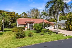 930 Moon Lake Dr, Naples, FL 34104 - Photo 1