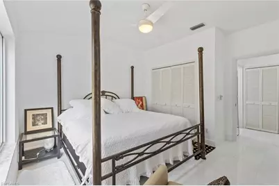 930 Moon Lake Dr, Naples, FL 34104 - Photo 16