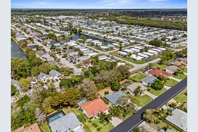 930 Moon Lake Dr, Naples, FL 34104 - Photo 24