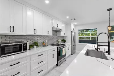 5211 Pocatella Ct, Cape Coral, FL 33904 - Photo 6