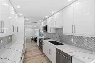 4001 Gulf Shore Blvd N, Naples, FL 34103 - Photo 16