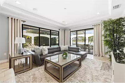 3369 Runaway Ln, Naples, FL 34114 - Photo 10