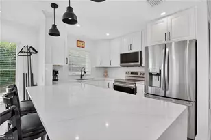 19 Crooked Ln, Naples, FL 34112 - Photo 10