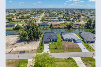427 NW 7th Ave, Cape Coral, FL 33993 - Photo 6