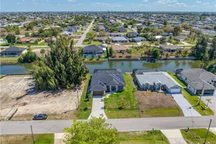 427 NW 7th Ave, Cape Coral, FL 33993 - Photo 6