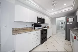 189 Palmetto Dunes Cir, Naples, FL 34113 - Photo 8