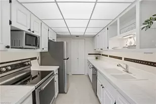 3410 Gulf Shore Blvd N, Naples, FL 34103 - Photo 16