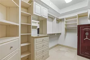 4201 Gulf Shore Blvd N, Naples, FL 34103 - Photo 12