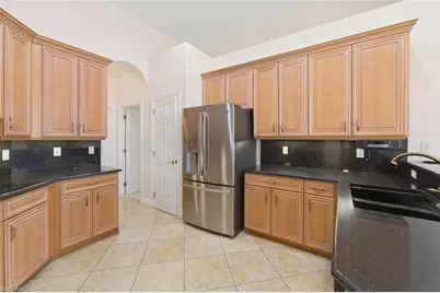 5101 Cerromar Dr, Naples, FL 34112 - Photo 12