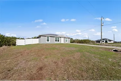 3113 Pebble Ln, Labelle, FL 33935 - Photo 2