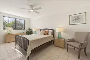 801 River Point Dr, Naples, FL 34102 - Photo 16