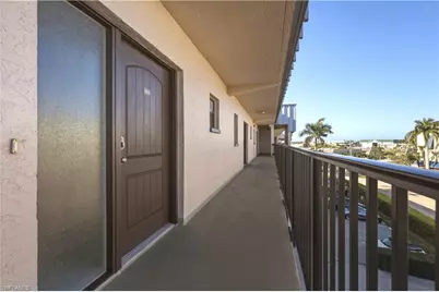 801 River Point Dr #303A, Naples, FL 34102 - Photo 2