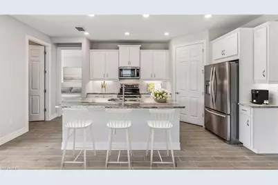 17977 Shade Tree Loop, Punta Gorda, FL 33982 - Photo 2