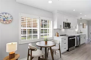 13205 Sherburne Cir, Bonita Springs, FL 34135 - Photo 10