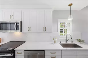 13205 Sherburne Cir, Bonita Springs, FL 34135 - Photo 8