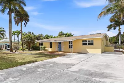 1377 11th Ct N, Naples, FL 34102 - Photo 22