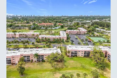 150 Turtle Lake Ct #309, Naples, FL 34105 - Photo 2